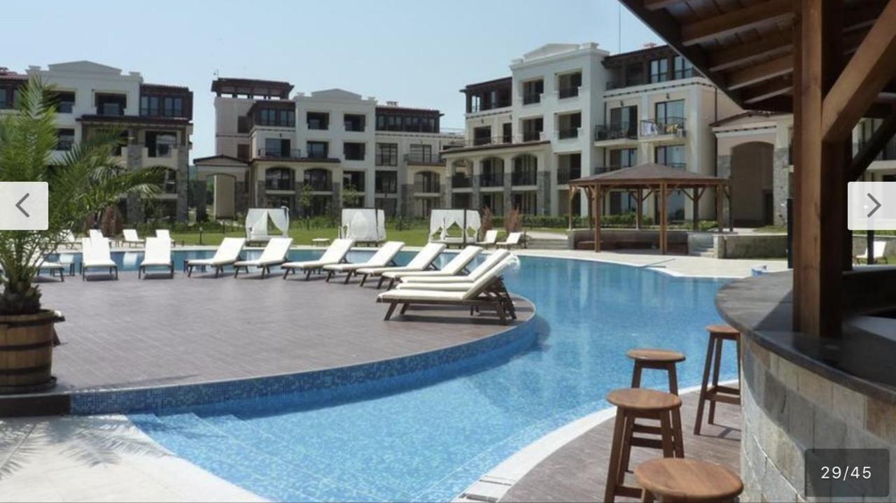 Harisma Apartment Kavatsi,索佐波尔 外观 照片