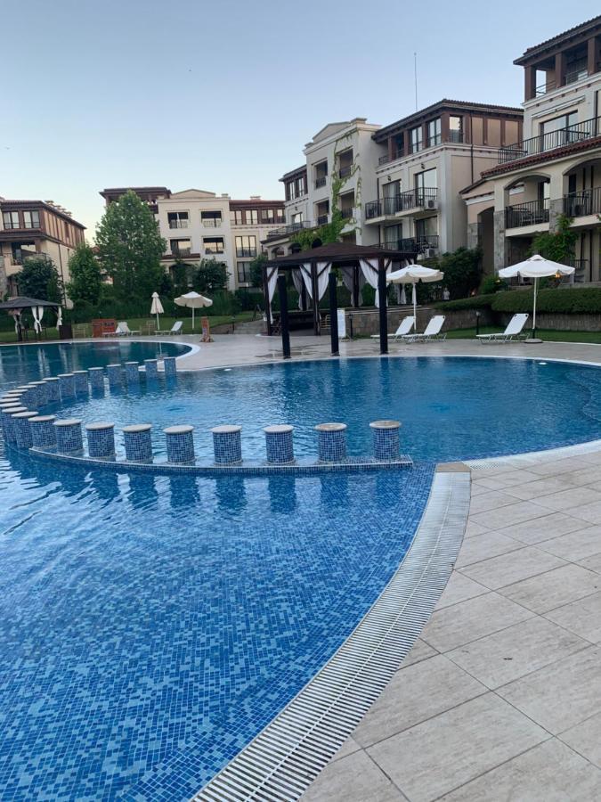 Harisma Apartment Kavatsi,索佐波尔 外观 照片